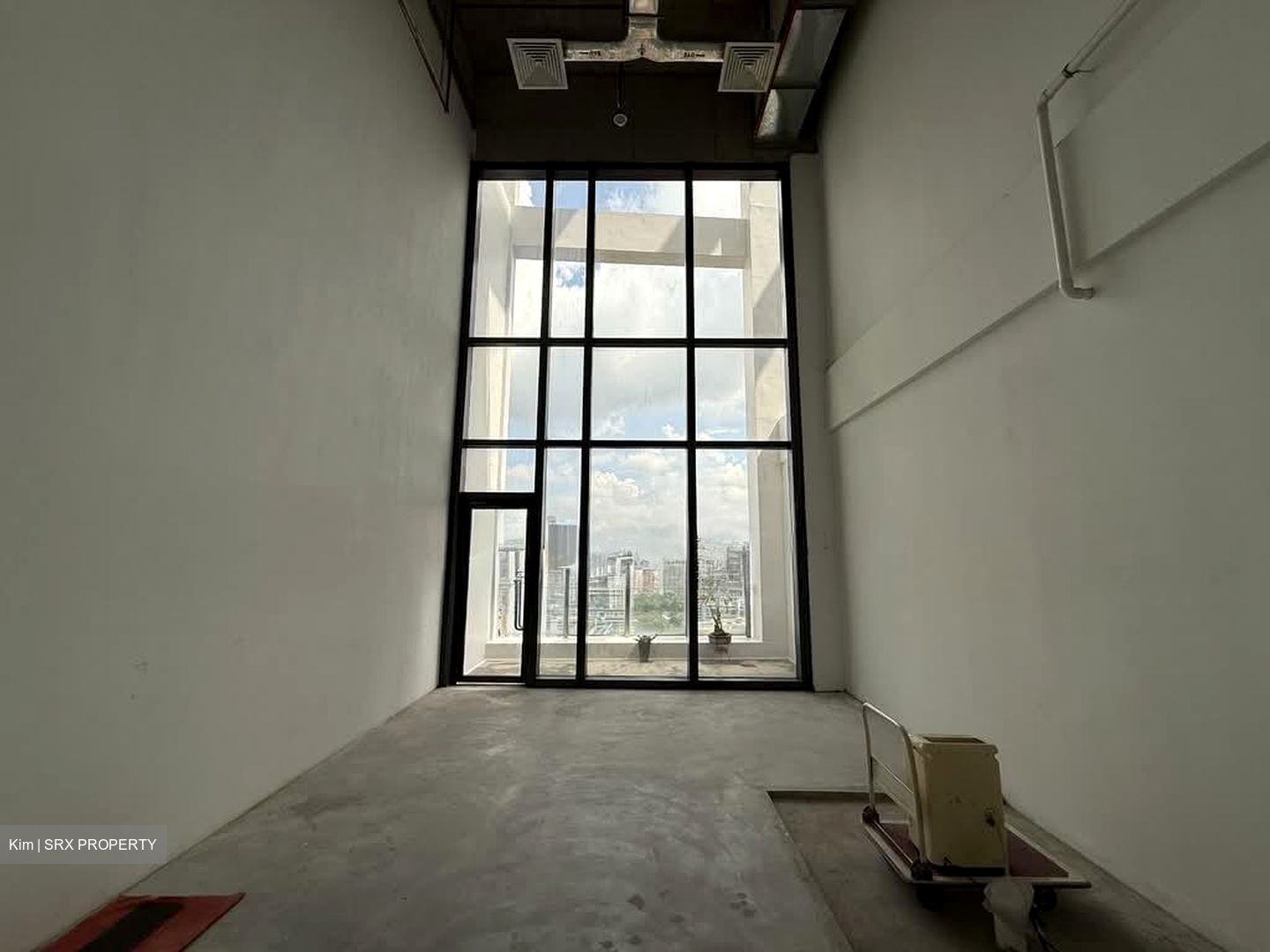 Connexion (D8), Office #558441131